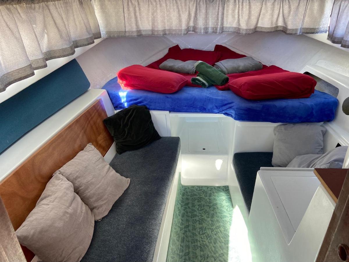 Nice Boat To Sleep In Barcelona Sant Adria de Besos Exterior photo